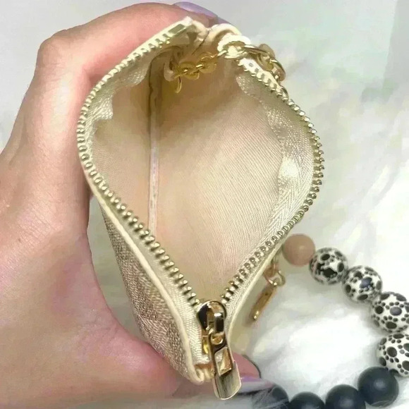 Lorraine Zippered Card Coin Case in Cream - Picture 4 of 6